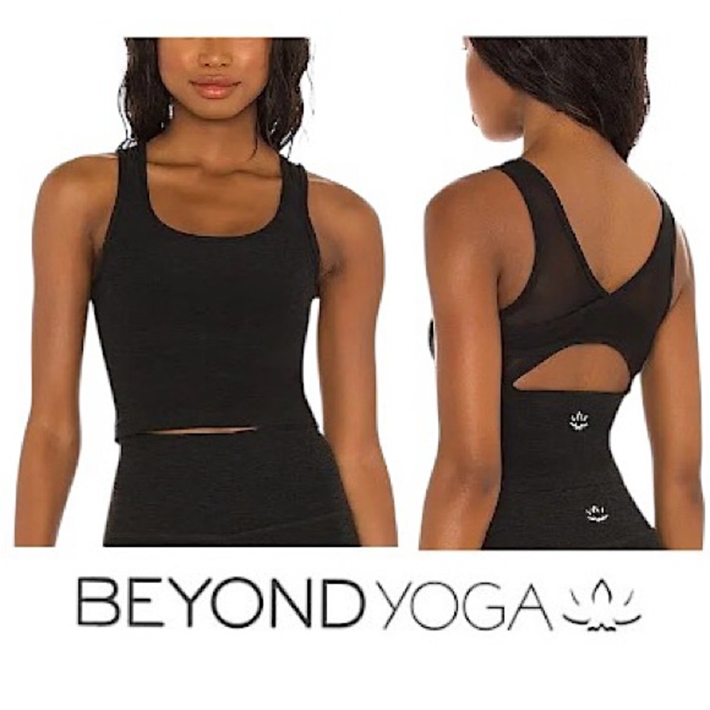 Beyond Yoga Mesh Curve Cropped Tank in Black - size XS